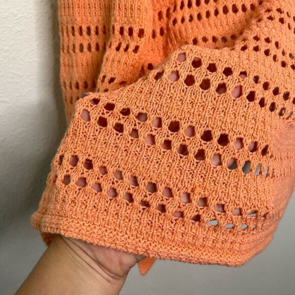 Chico’s Coral Open Knit Linen Crochet V Neck Beachy Top Size 2 (L) - Picture 5 of 13